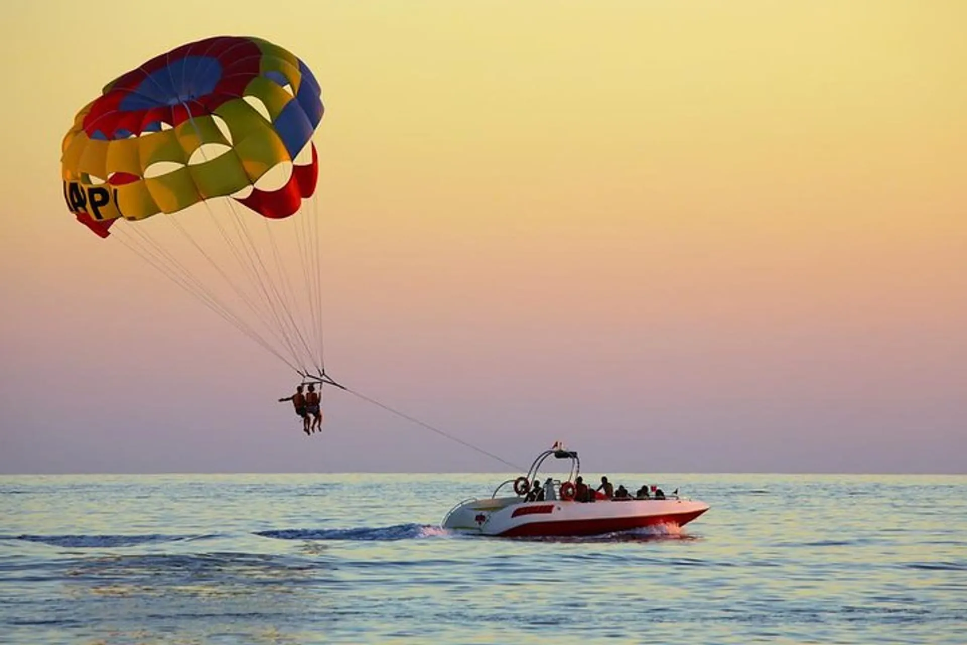 f988ac1c-60e7-4118-9c87-6ce8e87ab201_live-the-fly-magic-parasailing-over-the-red-sea-hurghada-xlarge