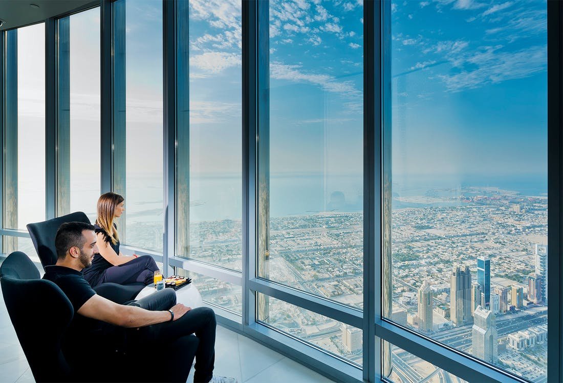 3787effb-f579-4725-b502-4c329be5b21a-1864-dubai-burj-khalifa-at-the-top-sky-with-coffee---introductory-tour-level-124-125---148-01