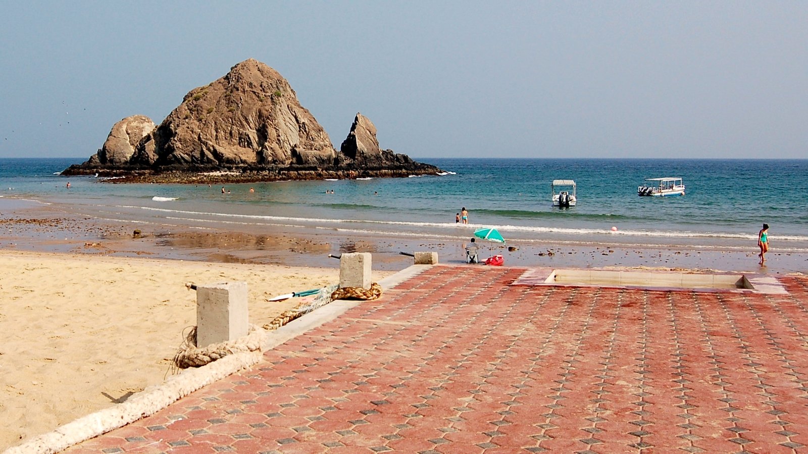 Al_Aqah_Beach,_Fujairah,_2007_(01)