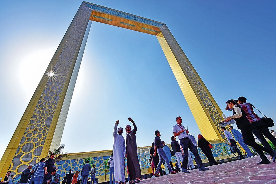 dubai-frame (1)