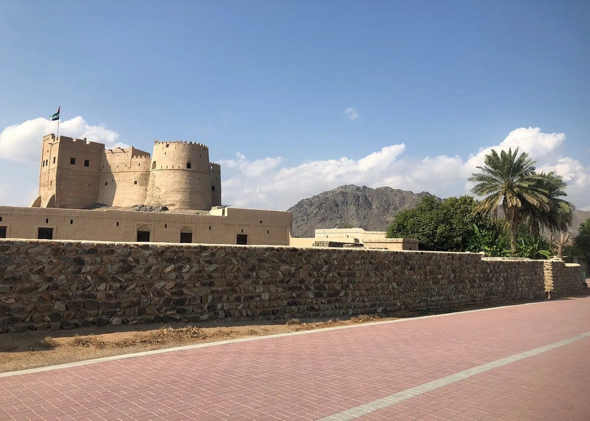 large_fort-and-mountains