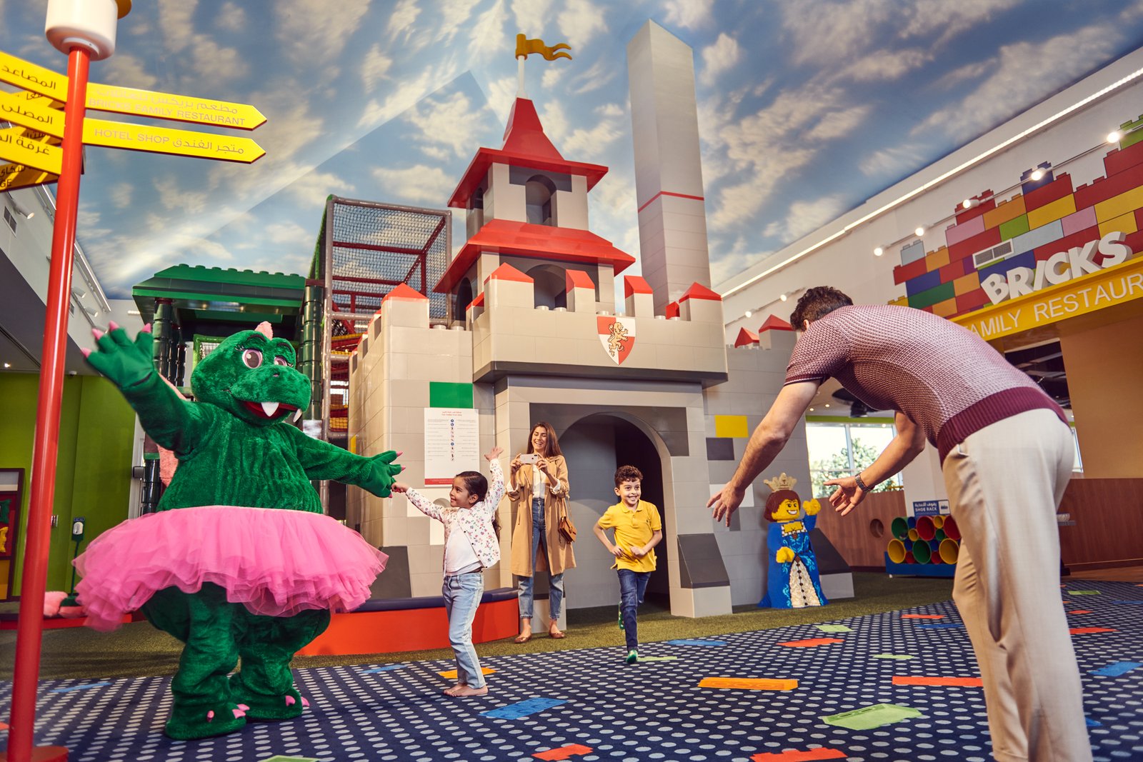 legoland-hotel-lobby-play-area