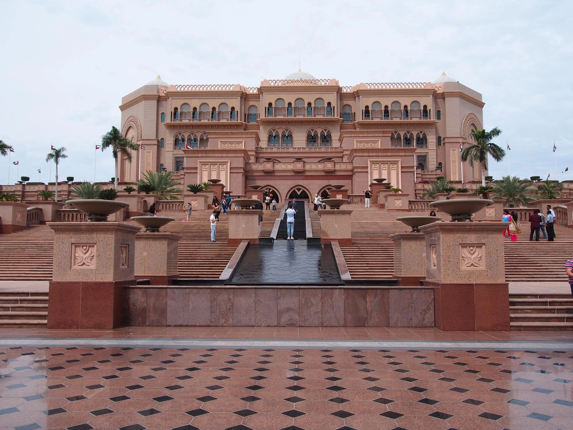 uae-uae-abu-dhabi-emirates-palace-building_l-1-43